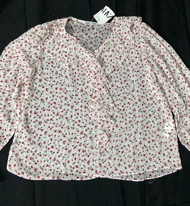Strawberry Printed Ruffle Blouse