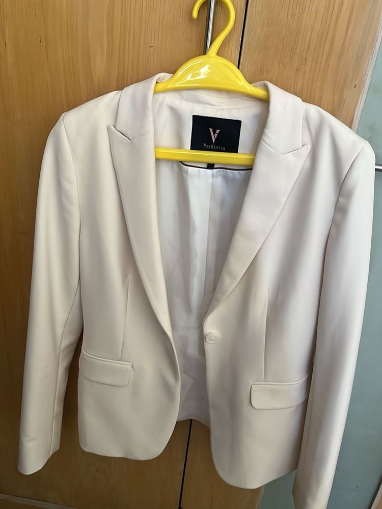Elegant Cream Blazer