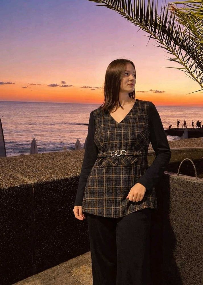 Chic Plaid Top with Black Sleeves (C12)