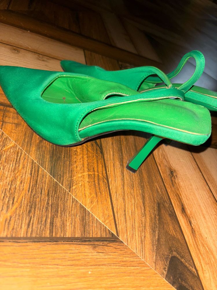 Green Pointed Heels