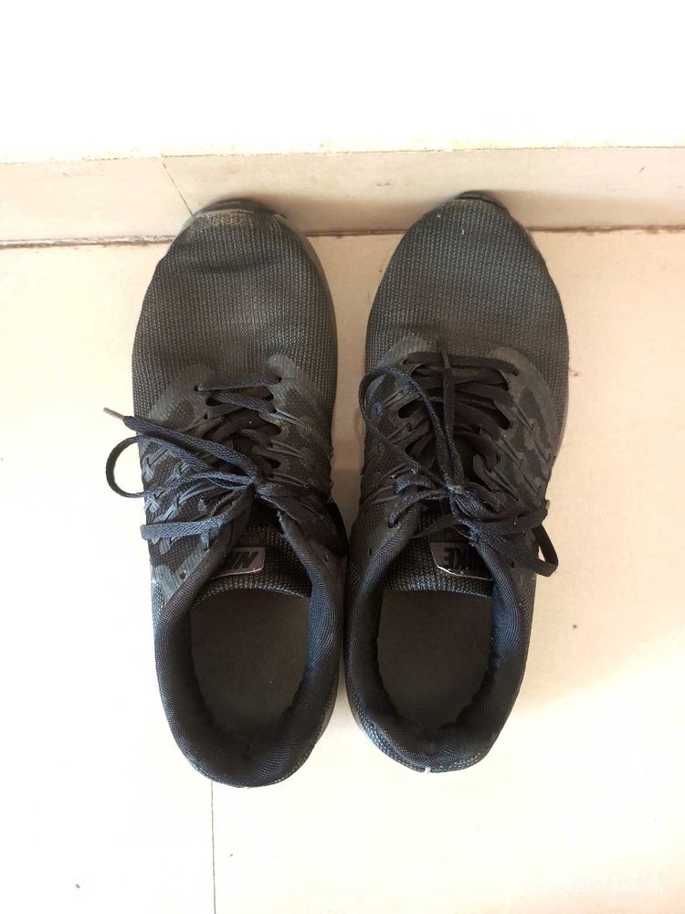Nike Black Running Shoes Size 8UK
