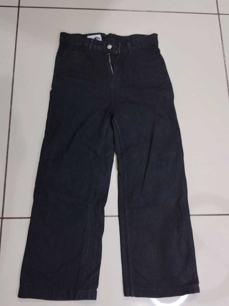 Chic Black Wide-Leg Denim Jeans for Women