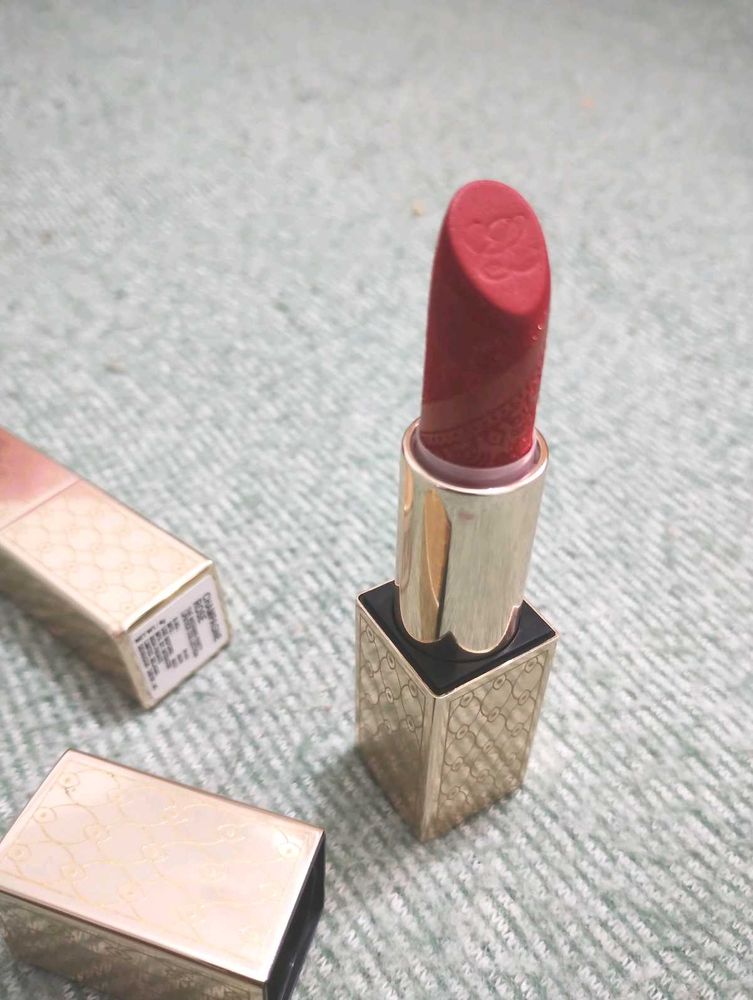 Estee Lauder Wedding Edition Lipstick Scarlet Kiss