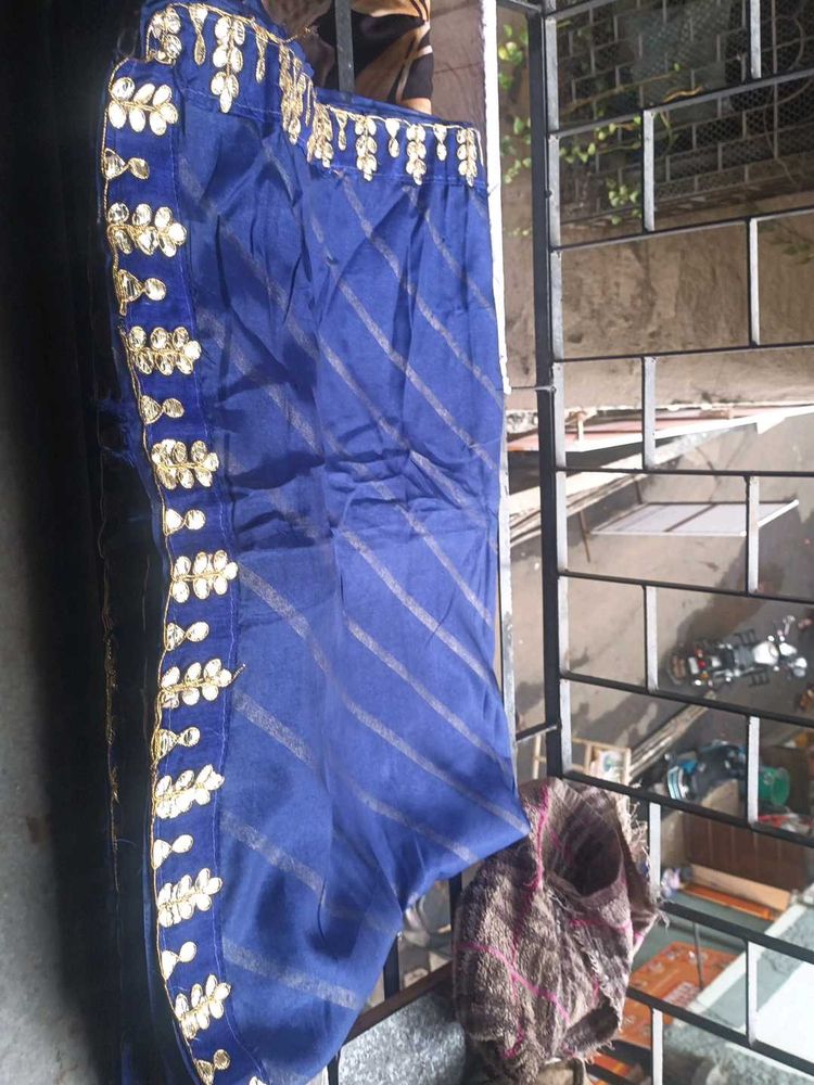 Elegant Blue &amp; Gold Embellished Saree W8th Blouse