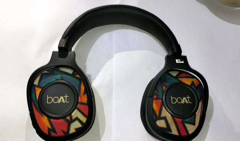 boAt Rockerz 550 Bluetooth Headphone, 50MM Drivers