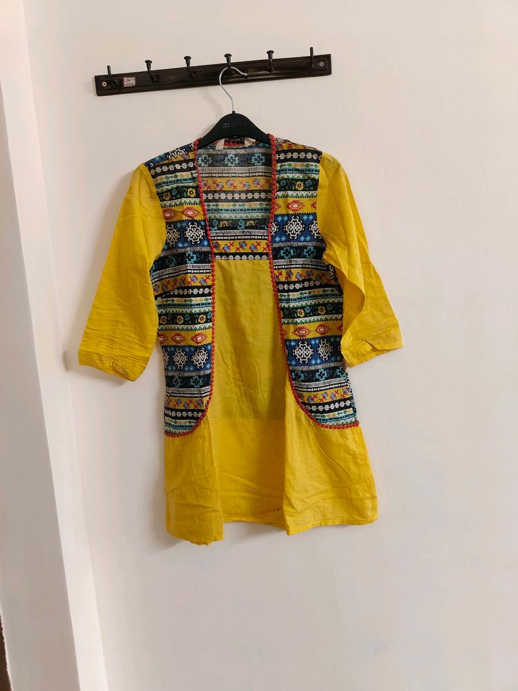 Yellow Kuthi V Pretty