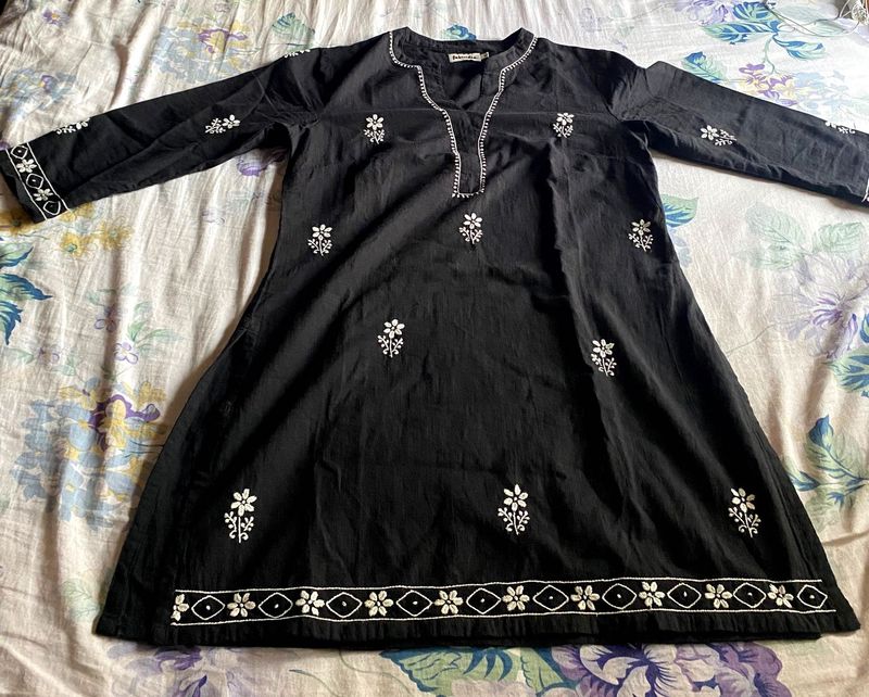 Elegant Black Embroidered Kurti