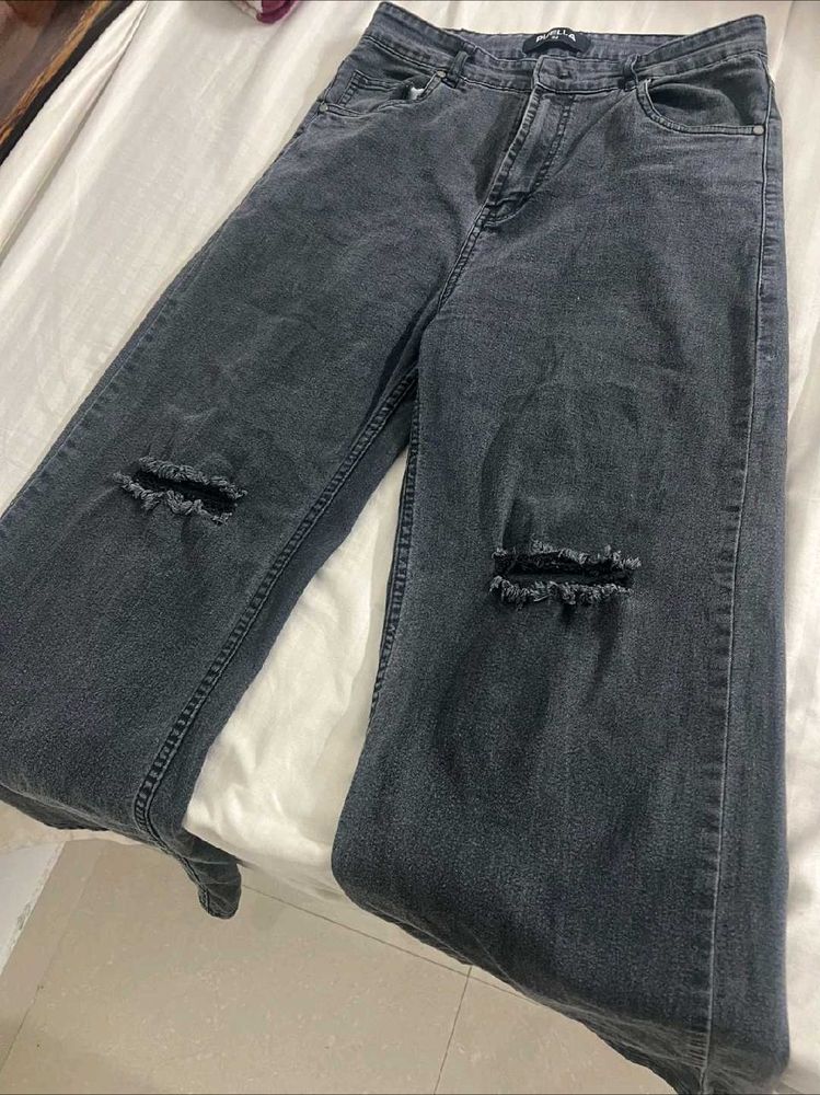 Ripped Wide Leg Baggy Jeans