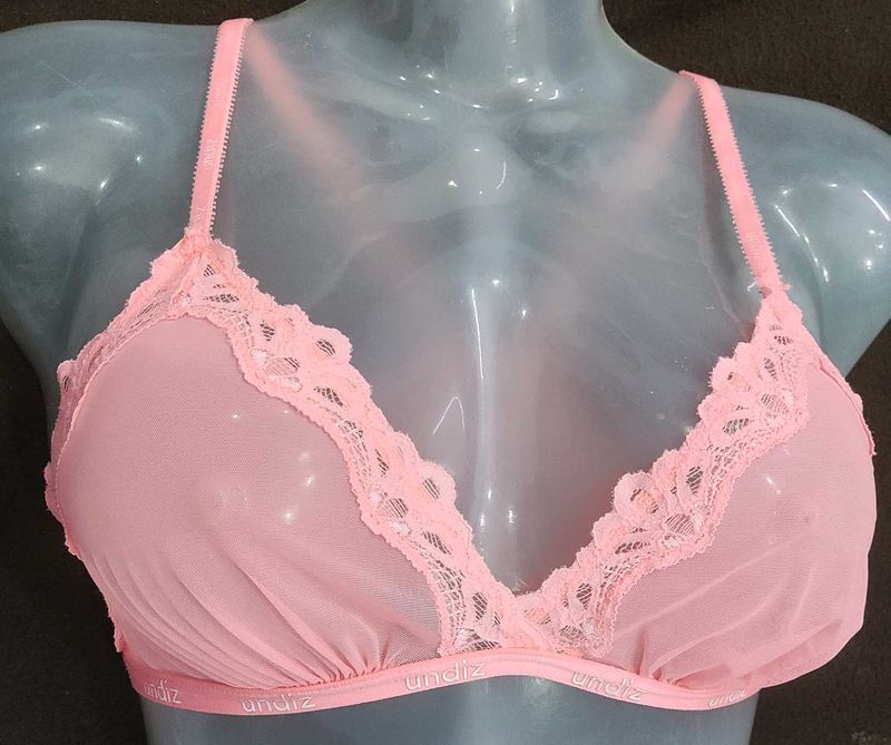 Pink Lace Bra 🔥