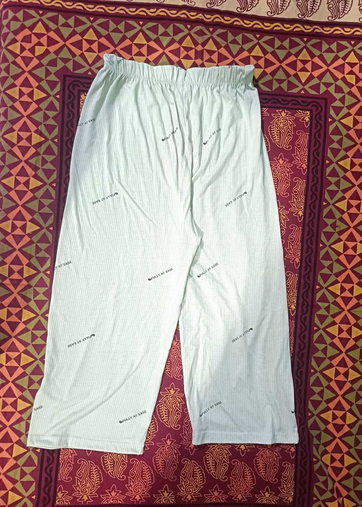 Cute Cream Woman&#39;s Lounge Capri