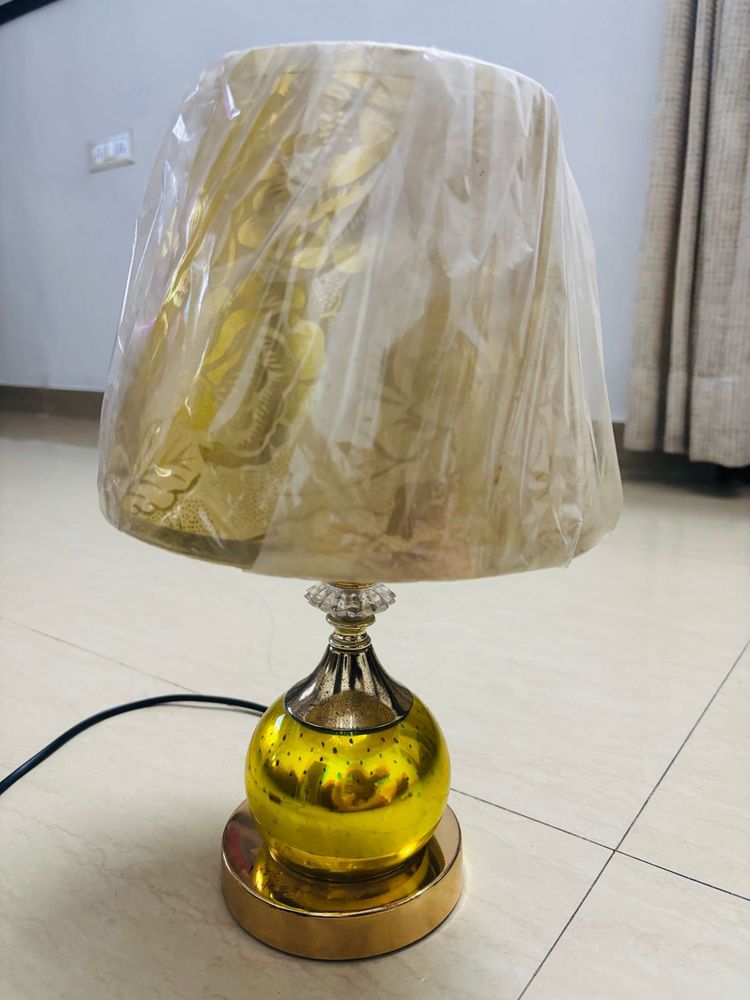 Elegant Gold Table Lamp