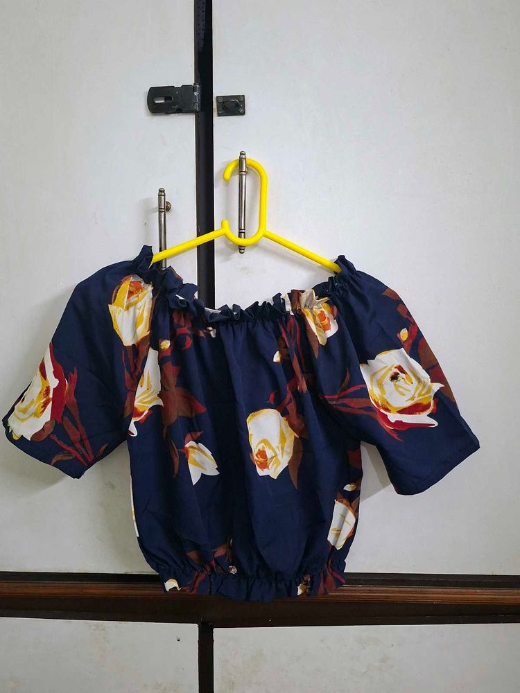 Floral Print Off-Shoulder crop Top + skirt