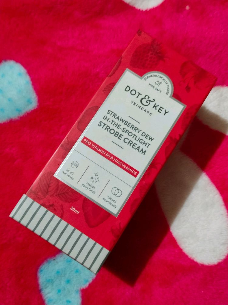 Dot &amp; Key Strawberry Strobe Cream
