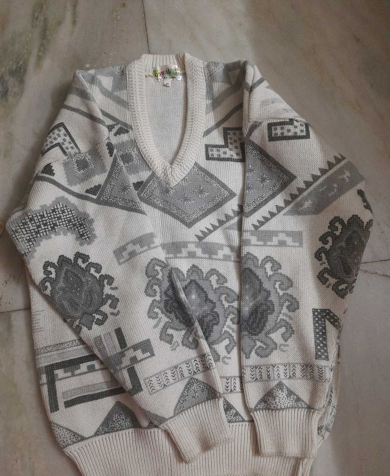 Vintage Patterned V-Neck Sweater