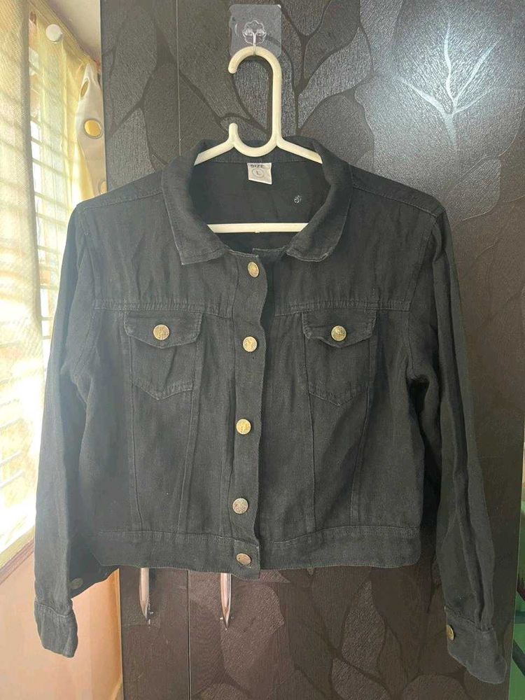 Chic Black Cropped Denim Jacket