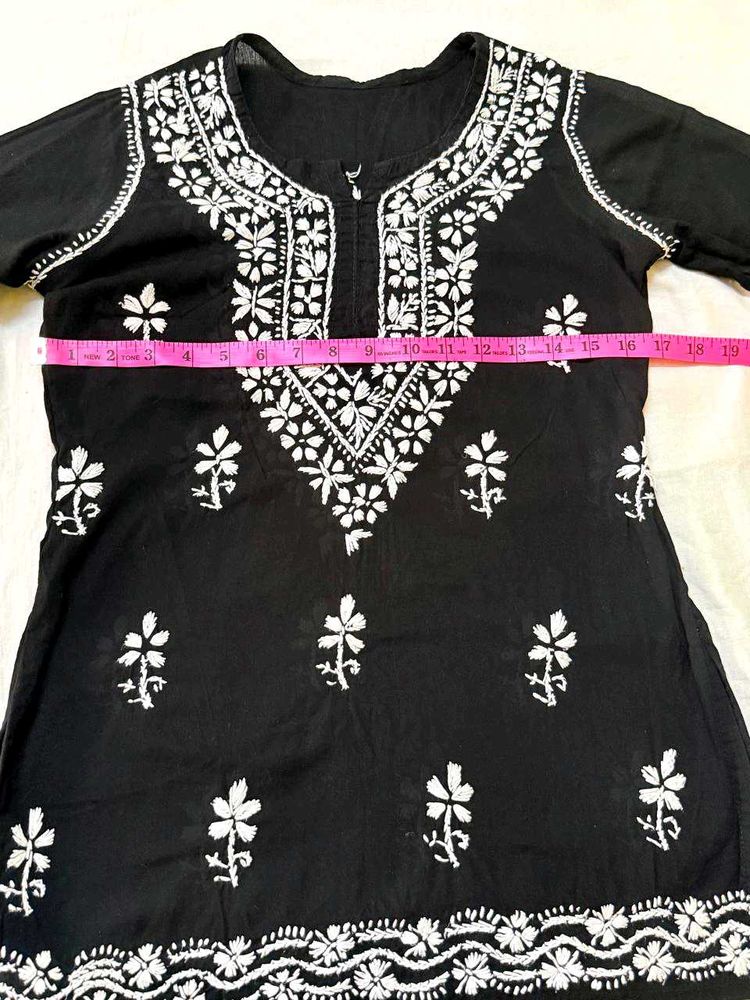 Black Embroidered Kurta
