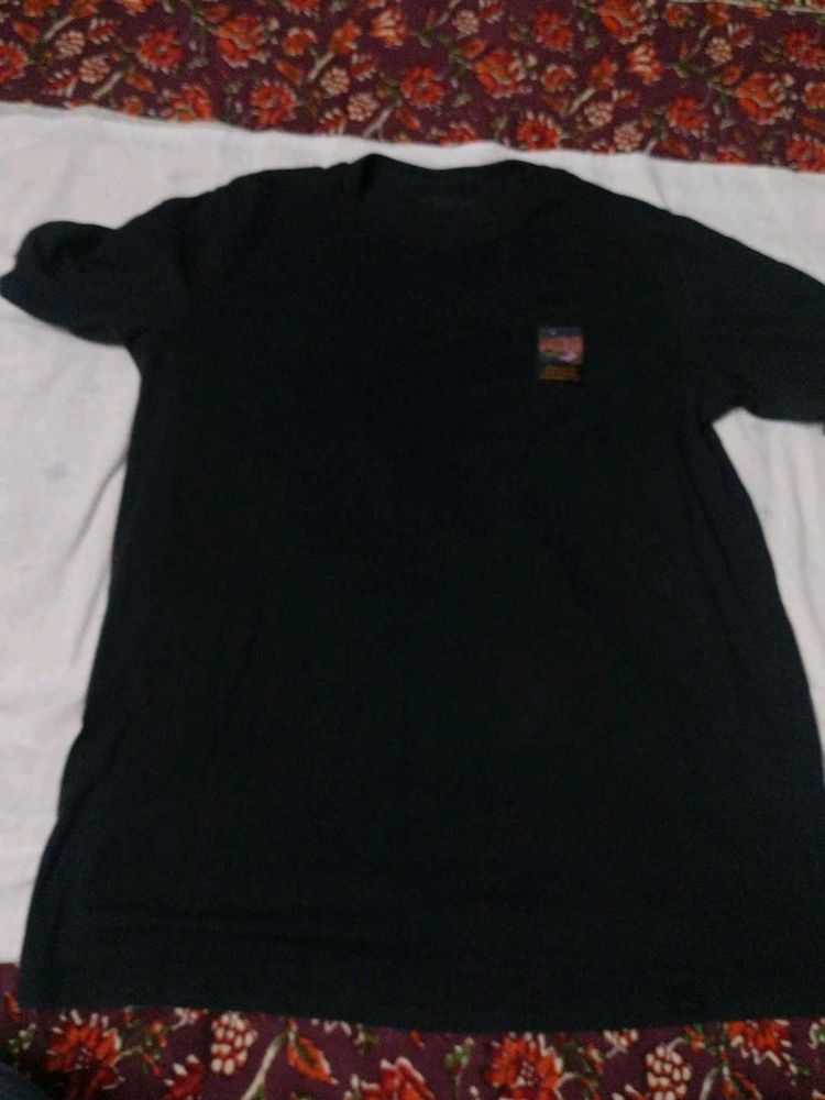 Black Graphic Tee - Size M