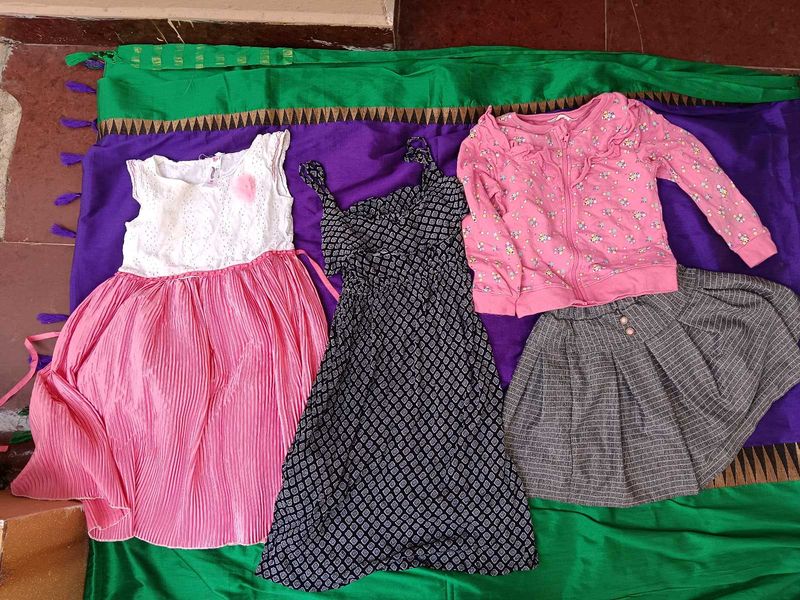 Offer🎉🎉Girls Clothes Bundle Size 6 To 8 Years