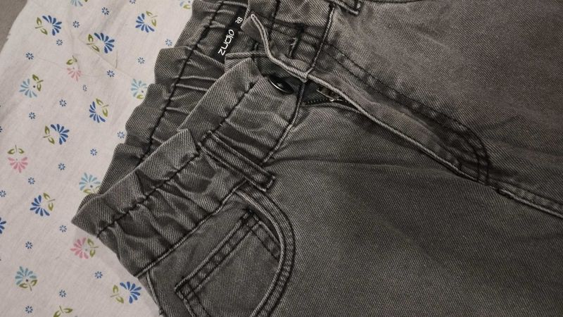 Grey Strechable Jeans