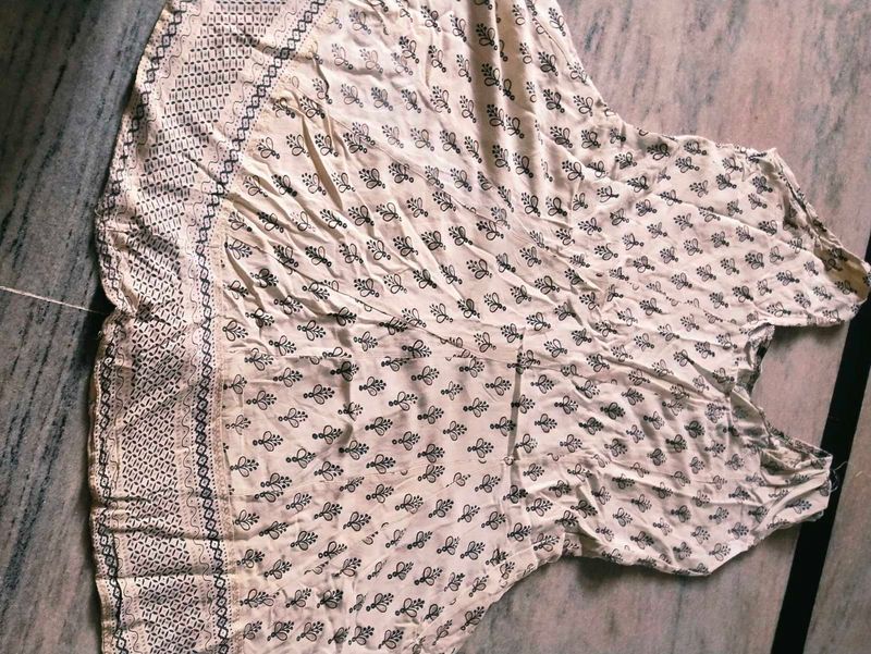 Sleevless Short Shirt No Damage 2 Time Use