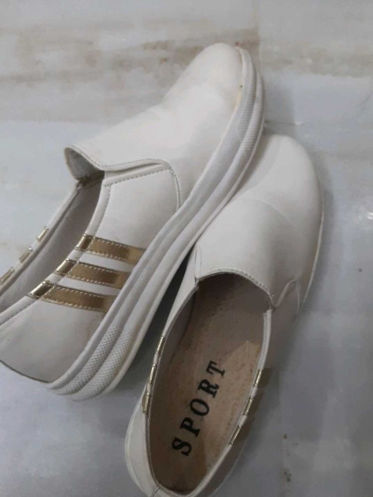 White Casual Sneakers