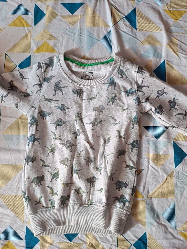 2 Winter  Sweatshirt (4-5 yrs)