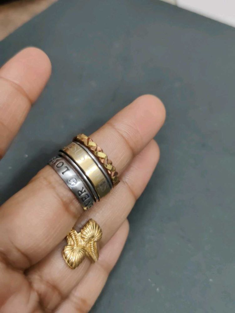 4 Small Rings💍