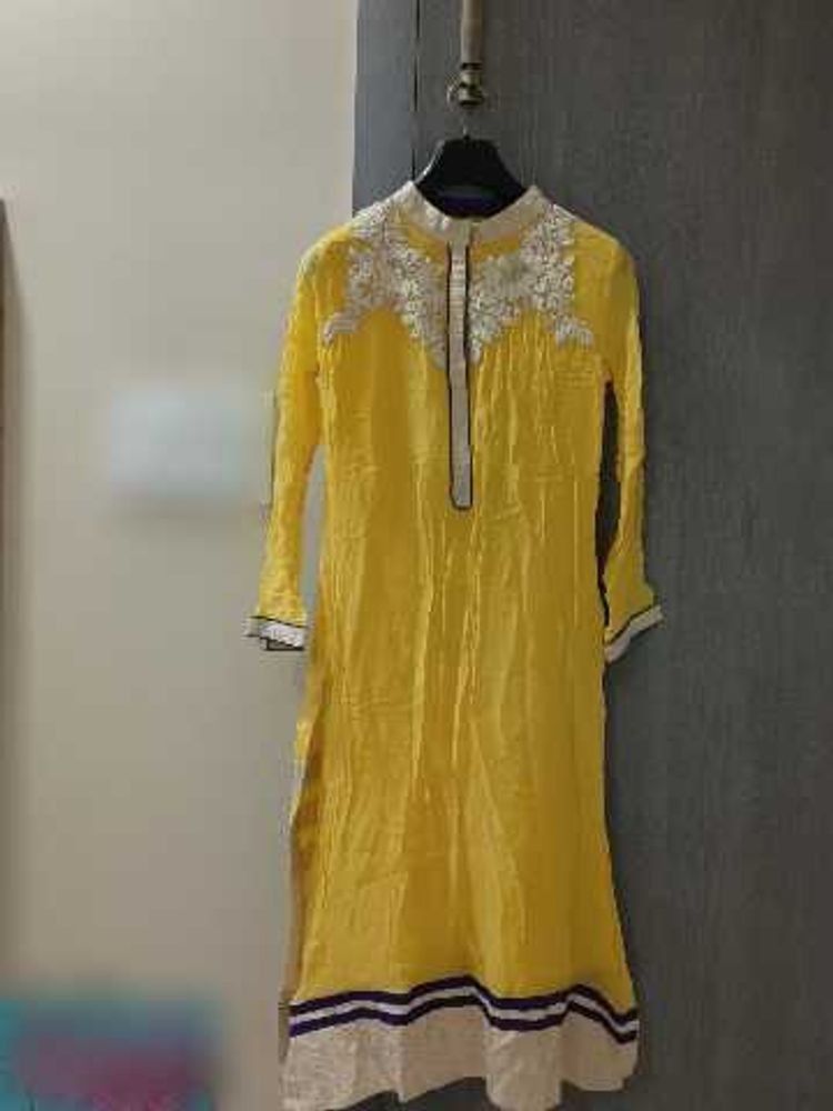 Elegant Yellow Embroidered Kurta
