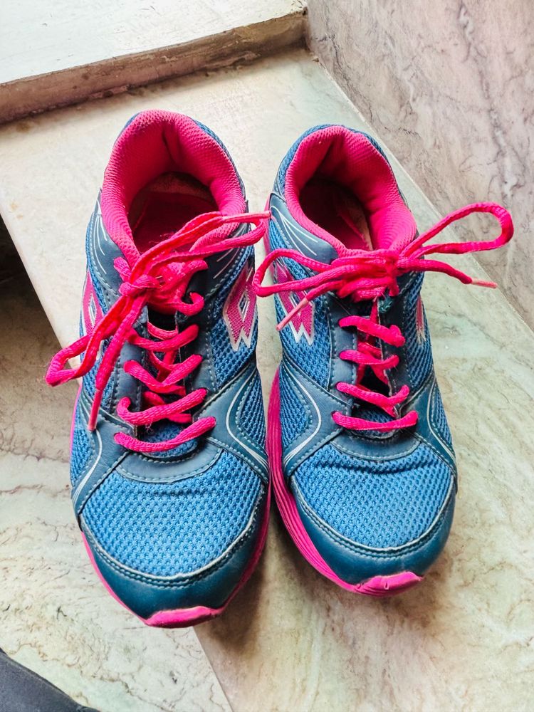 Sport Shoes Pink Nd Blue