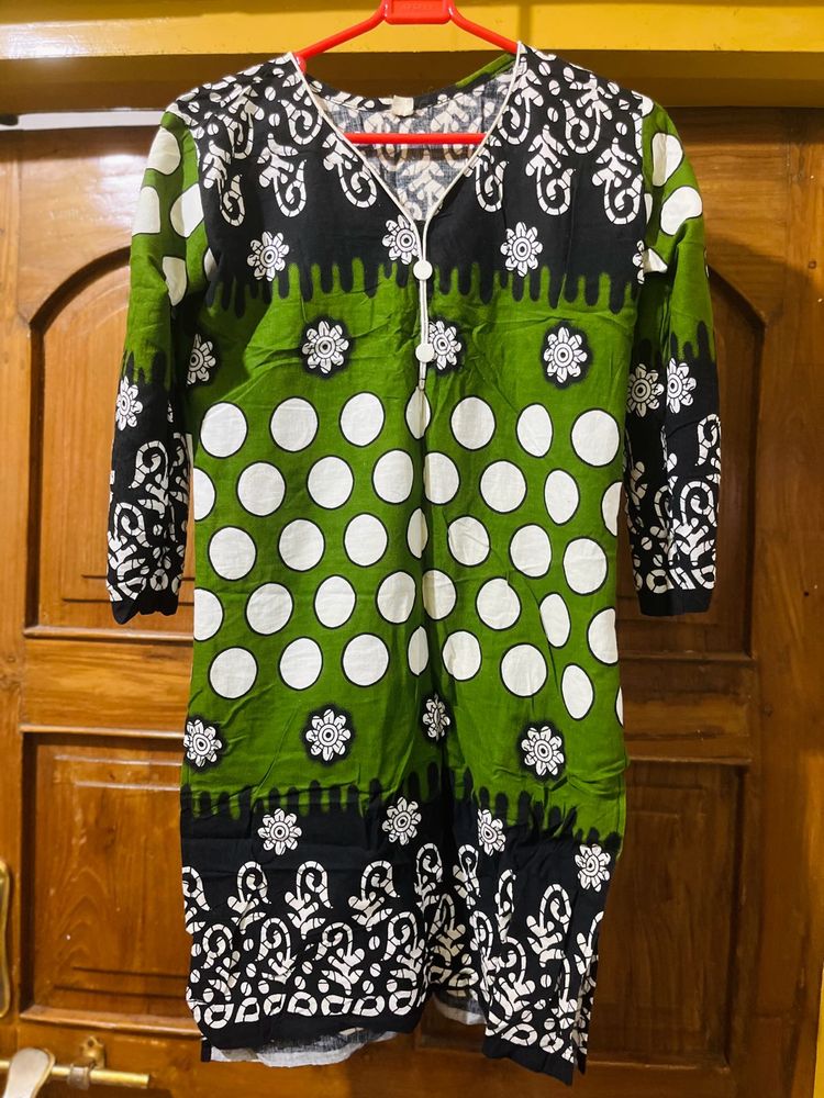 Green &amp; Black Kurti
