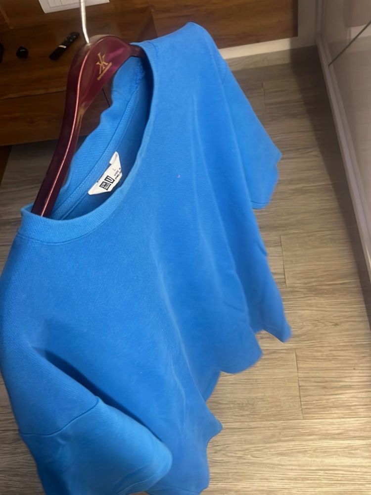 UNIQLO Blue T-Shirt