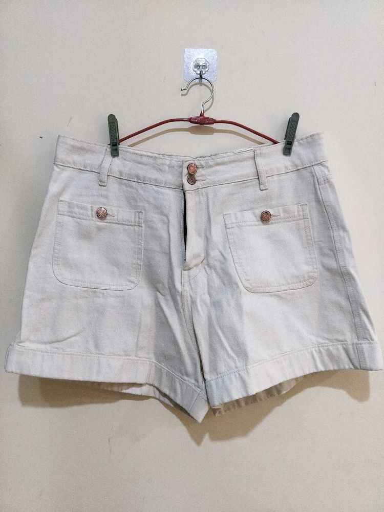 Casual Beige Shorts