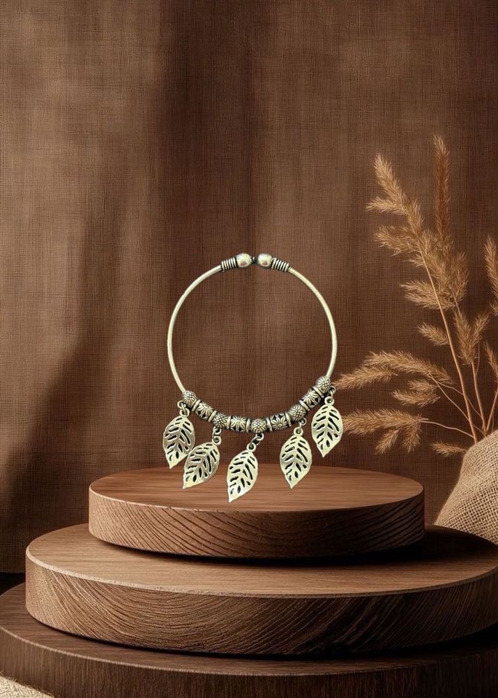 Leaf Charm Bangle
