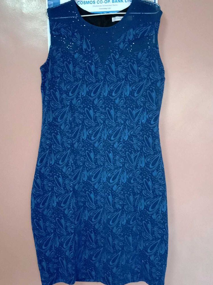 Elegant Blue Paisley Dress