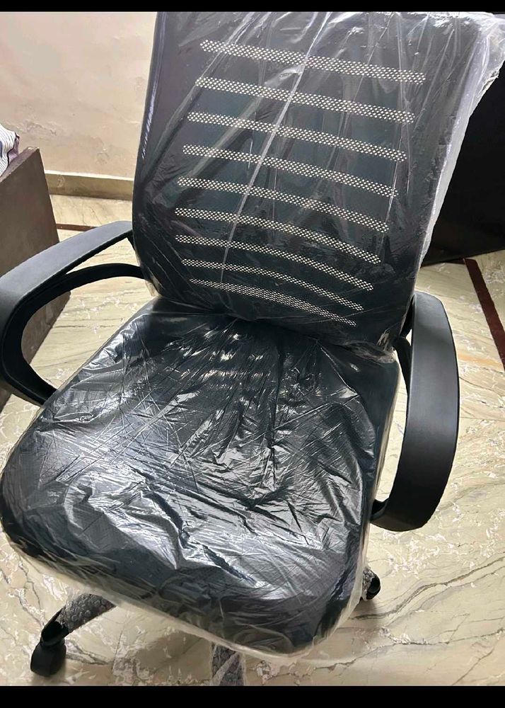 Ergonomic Office Chair with Adjustable Height