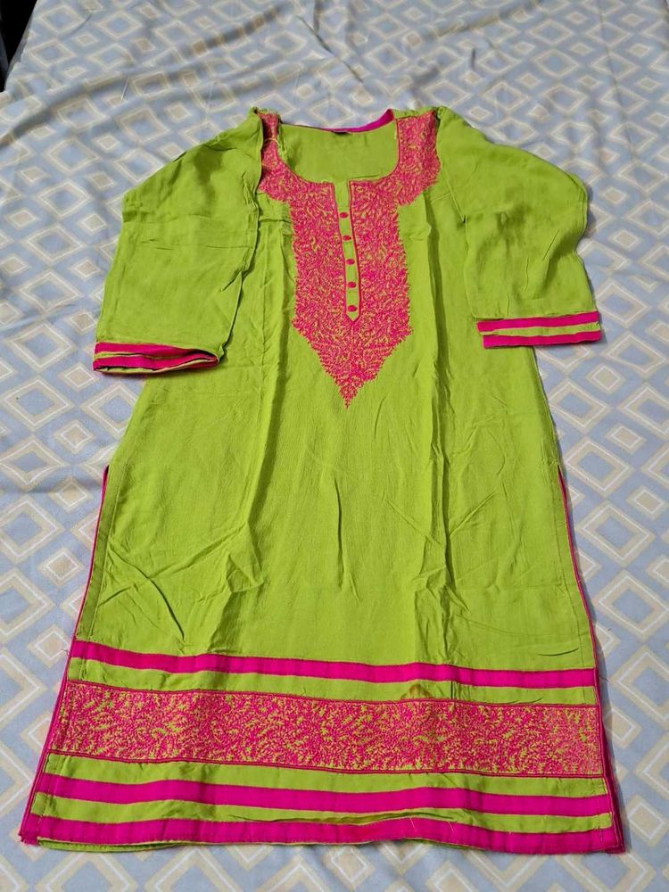 Green Embroidered Kurta