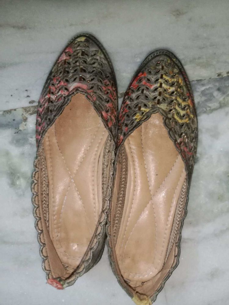 Ethnic Style Juttis
