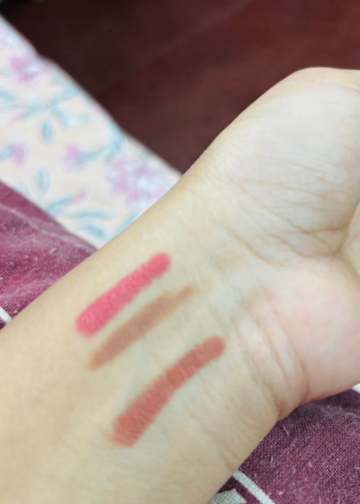 Lipstick Combo Negotiable A Bit