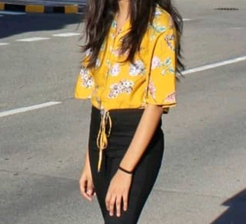 Westside Nuon Floral Top