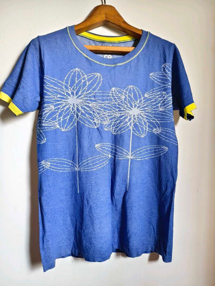 Blue Floral T-Shirt Size Small/ Medium