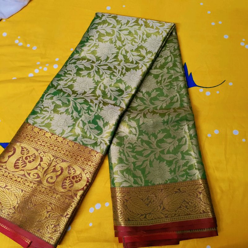 Beautiful Lime Green &amp; Red Saare