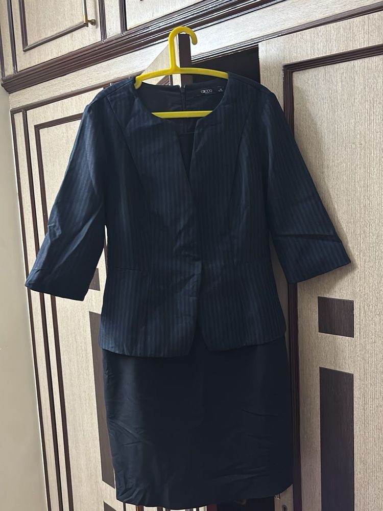 Elegant Black Dress Suit