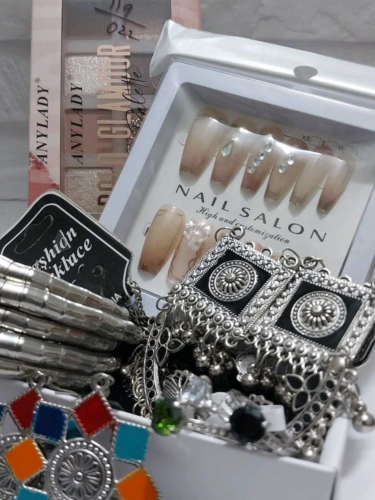 Desi Girl Hamper
