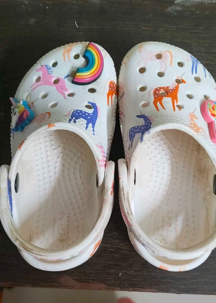 A new original crocs clogs for girl 2 years