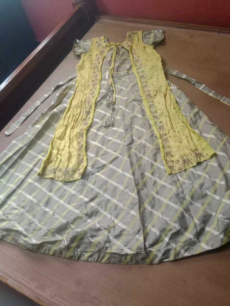 Women&#39;s Gown.. 👗💫