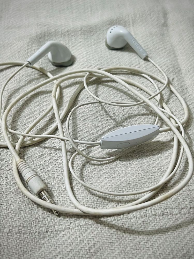 Galaxy Earphones
