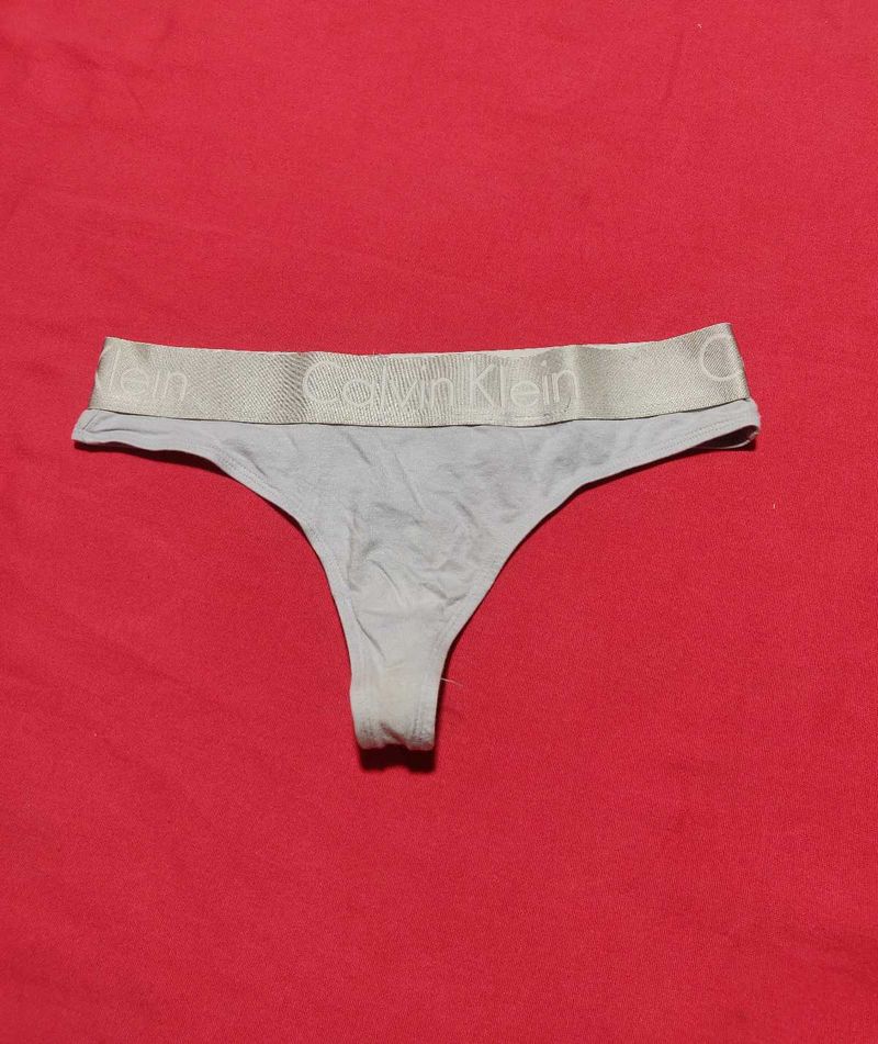 Calvin Thong Size 32