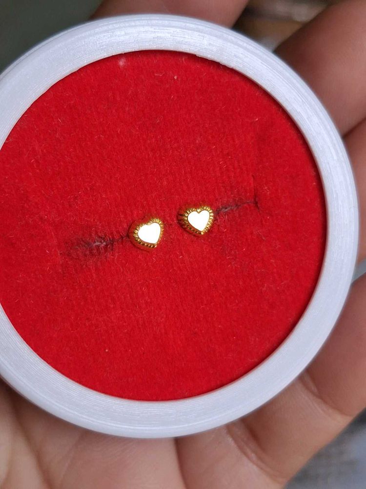 Heart Stud Earrings Gold
