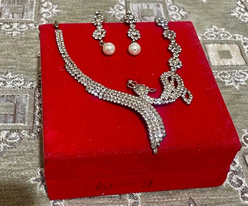 Zircon Stone Necklace