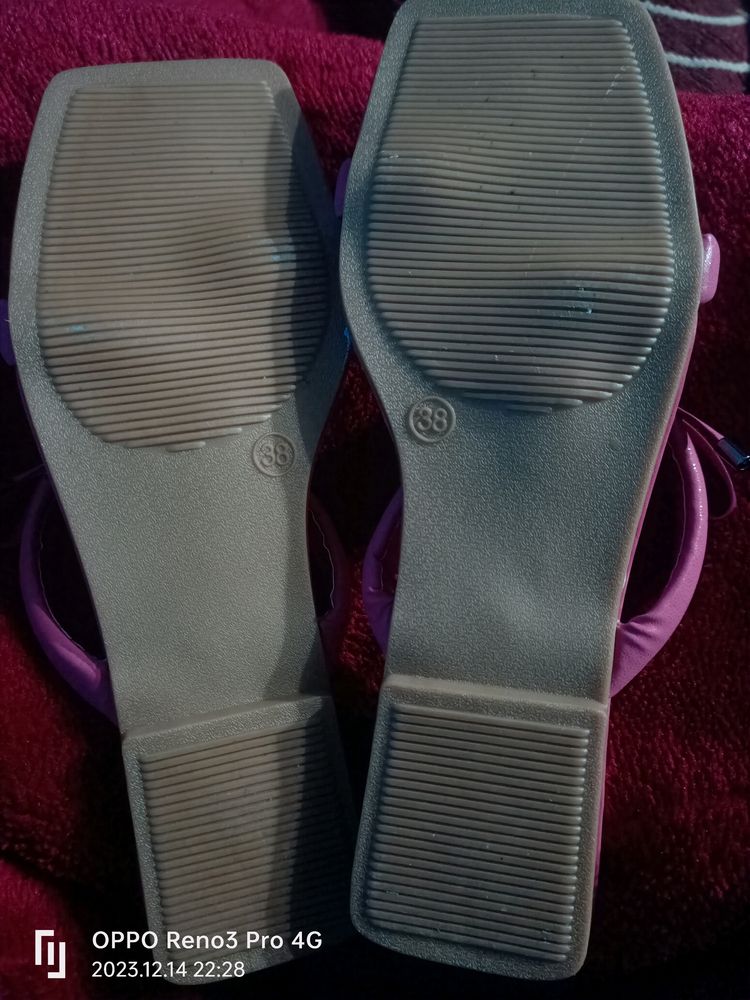 I Am Selling For Women Sandel Cutee